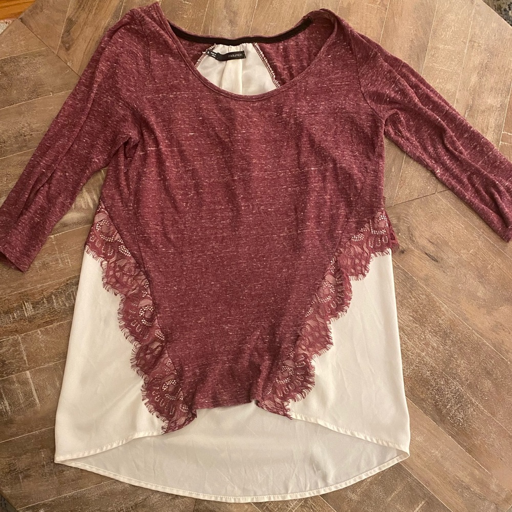 Maurices size small wine/maroon and ivory top with lace details, EUC, women’s